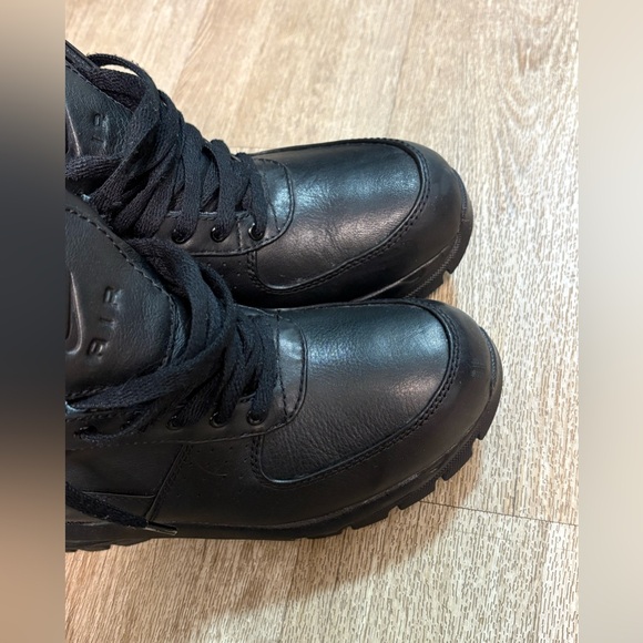 NIKE ACG BOOTS BIG KIDS SIZE 6Y - Picture 2 of 11